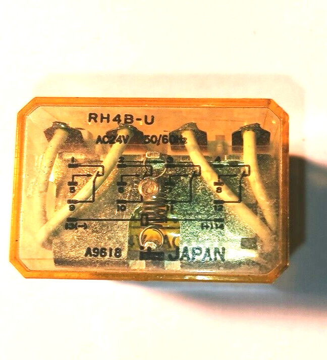 IDEC RH4B-U 24V AC Ice Cube Relay