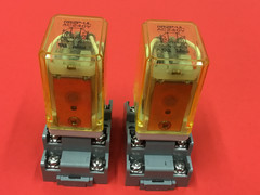Idec – RR2P-UL – AC 240V – Relay – w/ SR2P-05 Base – LOT OF (2)