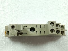 P2RF-08-E OMRON 1157CX 353-966 relay MAX. 5A250V