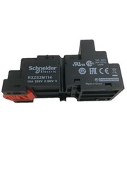 1PC NEW RXZE2M114M Zelio Schneider Relay Socket