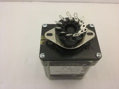 ACTION INSTRUMENTS 4051-235S SOLID STATE RELAY 120V-AC 4-20mA NIB