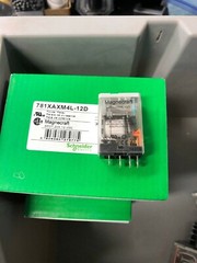 SCHNEIDER MAGNECRAFT RELAY 781XAXM4L-12D W/BASE 70-781D5-1A