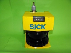 SICK PLS101-312.Safety Laser Scanner PLS101-312.1016066.24V/30W/70mm-4m.NM4.USED