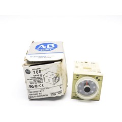 ALLEN BRADLEY 700-HR52TA17 SER. B 100-240VAC 5A (GY/BL) (AS PICTURED) NSMP