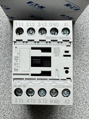 NEW EATON XTCE007B10A Contactor DILM7-10 110Vac 50Hz 120Vac 60Hz Coil 3P 7A