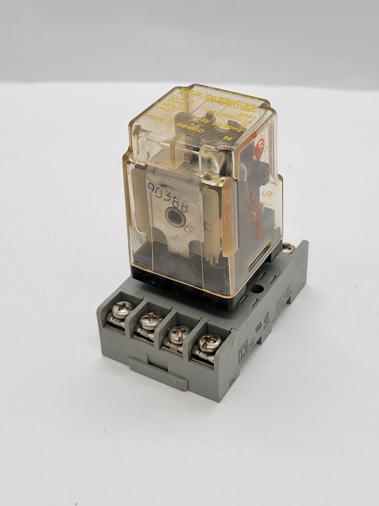 Square D 8501 KP12P14V14 Plug-In Relay w Socket 10A 250V 8Pin Series D 24V Coil