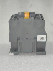 SCHNEIDER CAE22M5 CAE22 COIL 220V 50HZ CONTROL RELAY FREE FAST SHIPPING