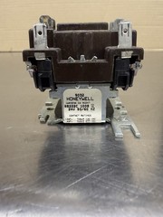 Honeywell R8222C 1008 Switching Relay 24V Coil 9032 Used Tested