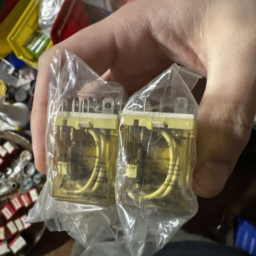 IDEC RH4B-U General Purpose Relay AC 120V (Pack Of 2)