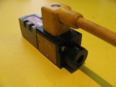 Numatics Solenoid Coil Regulator Valve 030SA400E W & Power cable.