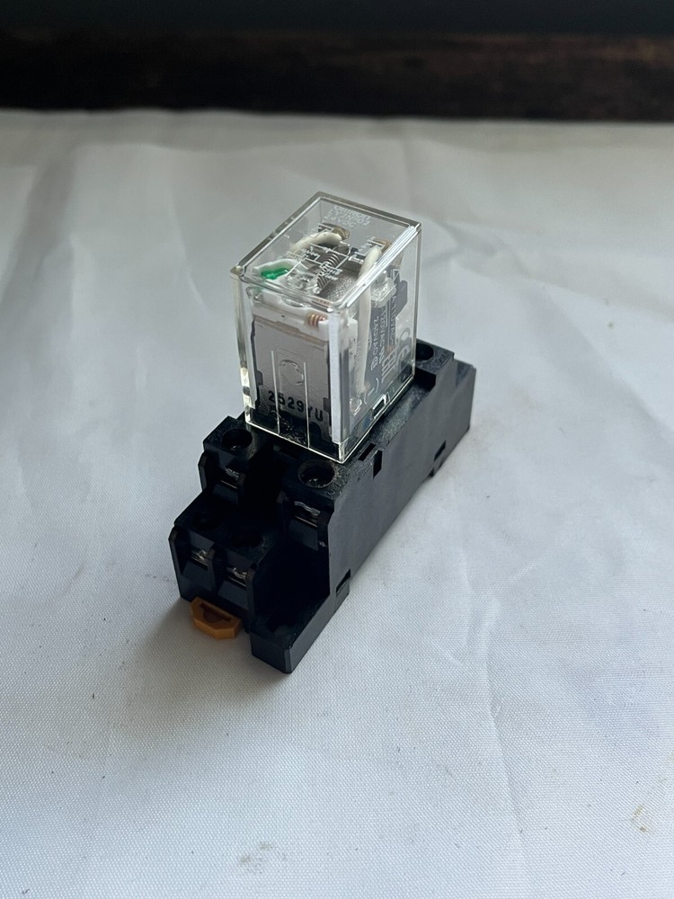 Omron Model: LY2N-D2 Relay with Base #2419H2