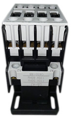 G.E CL02A400T Contactor, 32 Amp, 110/120V Coil, 4-Pole, Screw Terminals, Unused
