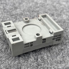 IDEC RR2P-U RELAY 24VDC 8 PIN With Idec SR2P-06 Socket Base Used