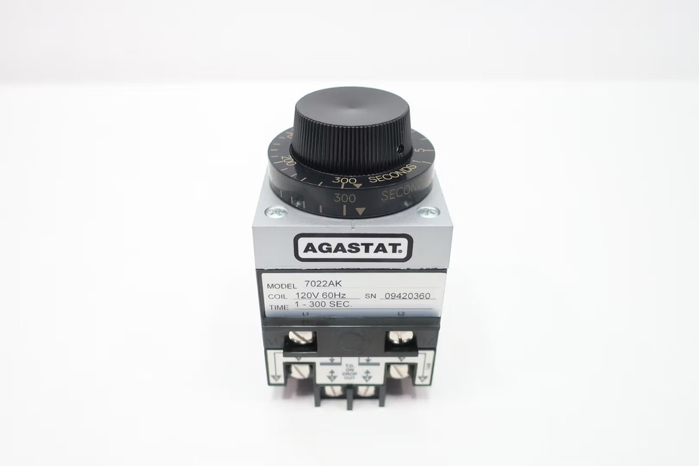 Agastat 7022AK Time Delay Relay 30v-dc 120v-ac 1-300sec