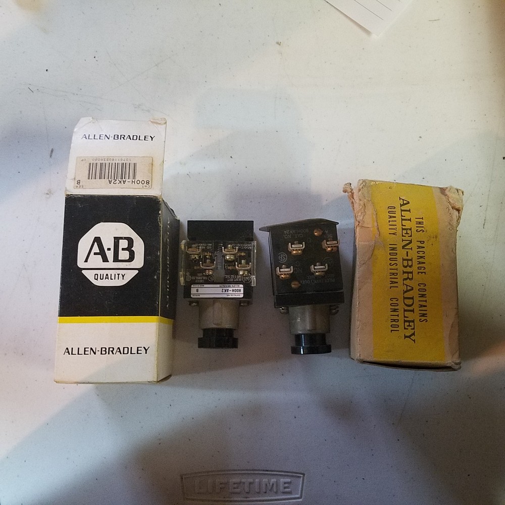 ALLEN- BRADLEY 800H AK2A HD FLUSH HEAD PUSH BUTTON