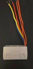 Leviton WSP02-R10 | 5-Wire 300W Relay Receiver | 24VAC 16A (N.O.) 5A (N.C.)