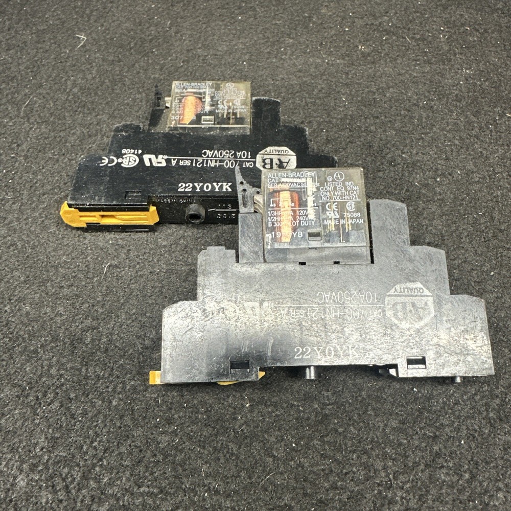 Allen Bradley 700-HK36A1 Ser. A w/ 700-HN121 Ser. A base (lot of 2) (st1122)
