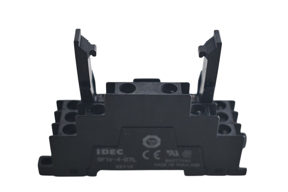 NEW IDEC SF1V-4-07L Relay Socket 4 Pole DIN MOUNT USED FOR RF1V FORCE GUIDED REL