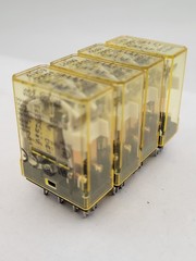 IDEC RY2S-U Plug-In Relay 4PC 24VDC Coil