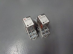 Allen-Bradley 700-HF32A1 Relay with Socket Base 700-HN116 120 VAC 10A – Lot of 2