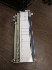Telemecanique Sub-Base w/ Plug-In EM Relay ABE7-R16T330 16-Channel 19-30VDC Used