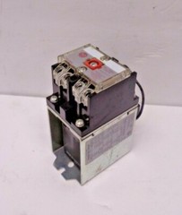 ALLEN BRADLEY 700DC-PK400Z24 SER D TYPE PK 24 VDC MASTER CONTROL DC RELAY