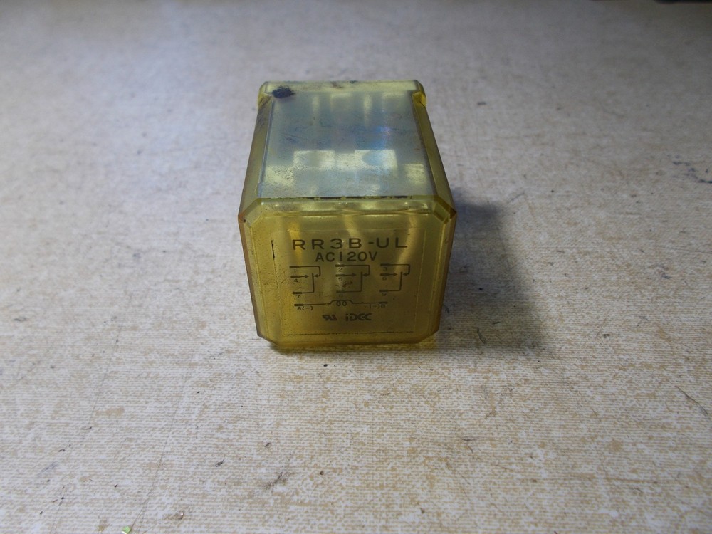 Idec RR3B-UL AC120V Relay *FREE SHIPPING*