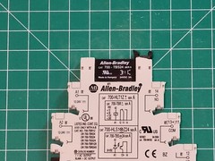 Allen Bradley 700-HLT1Z24 with 700-TBS24 2A 24VDC RELAY USED LOT OF 2