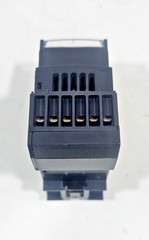 SCHNEIDER ELECTRIC RM35UA12MW VOLTAGE CONTROL RELAY 24/240VAC/DC 50/60Hz