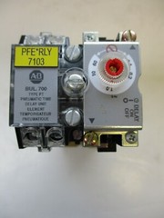 ALLEN BRADLEY P/N:700-P400A1 AC RELAY STACK 700-PT DELAY CONTACT, DIN RAIL MT,