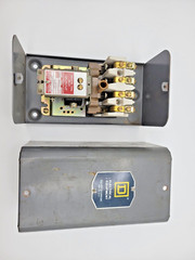 Square D 8501 BHG-31 Machine Tool Relay Series A 15 Amp 600VAC Max Coil 12V 60CY