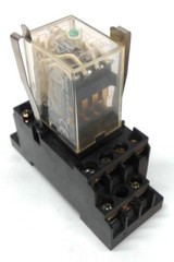 OMRON, RELAY, TYPE MY4N, 24 VDC, SOCKET 30Z8W2 5 AMPS, 250 VAC MAX, LOT OF 3