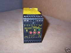 TURCK MS24-112-R/S71 MULTISAFE RATIONAL SPEED MONITOR 110VAC