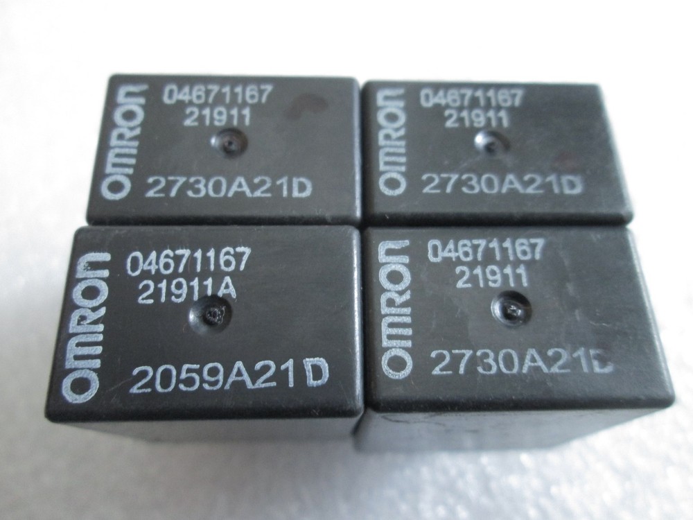LOT OF 4 Omron relay, 5 pin, 04671167