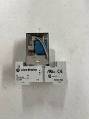 Allen-Bradley 700-HB33Z24-3-4 General Purpose Relays W/ 700-HN205 Base