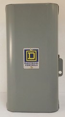 SQUARE D AC PNEUMATIC TIMING RELAY W/ENCLOSURE 9050 B0-1E *NEW SURPLUS*