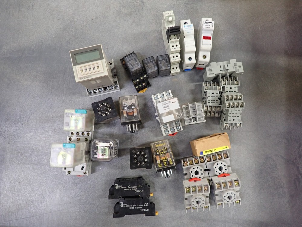 Used Lot of Relays – Relay Sockets – Fuse Holders (Untested)