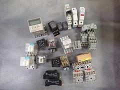 Used Lot of Relays – Relay Sockets – Fuse Holders (Untested)