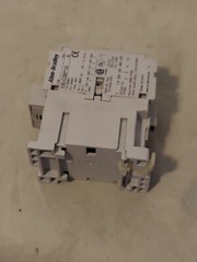100-C09*10 Allen Bradley Contactor, Cat #100C0910, Ser A, 32 Amps, 120VAC coil