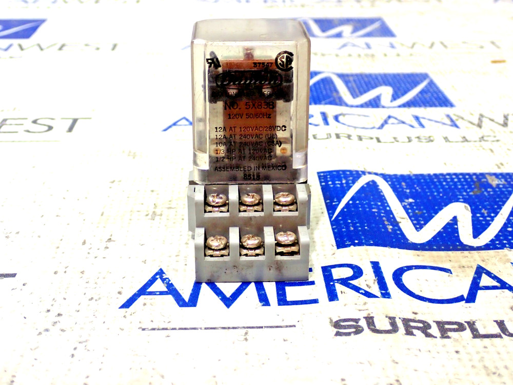 Dayton 5X838 Relay 120V Socket Base Idec SR3B-05 15A 300V