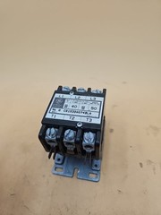 GE General Electric CR153DA074BLA Contactor. 40/50 Amps 3 Pole