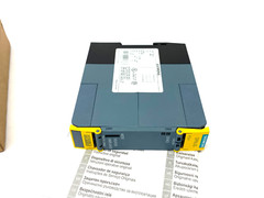 Siemens 3SK1211-2BB40 SIRIUS Safety Relay, Output Expansion, Spring Type, 24VDC