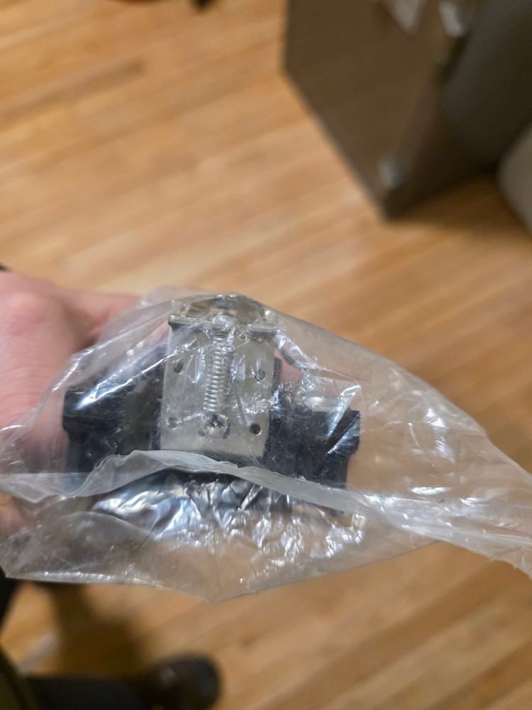 Square D General Purpose Power Relay 05210 class850 Type C015V20 Factory sealed