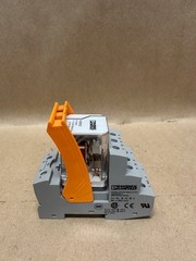 Phoenix Contact 2903702 Single Relay w/ RIF-4-BSC/3×21 Relay Base