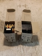 LOT OF 2 ALLEN BRADLEY 193-BSB16 Ser B 0.8-1.2A BimetaL Overload Relay – (SP278)