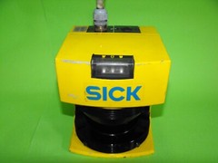 SICK PLS101-312.Safety Laser Scanner PLS101-312.1016066.24V/30W/70mm-4m.NM5.USED