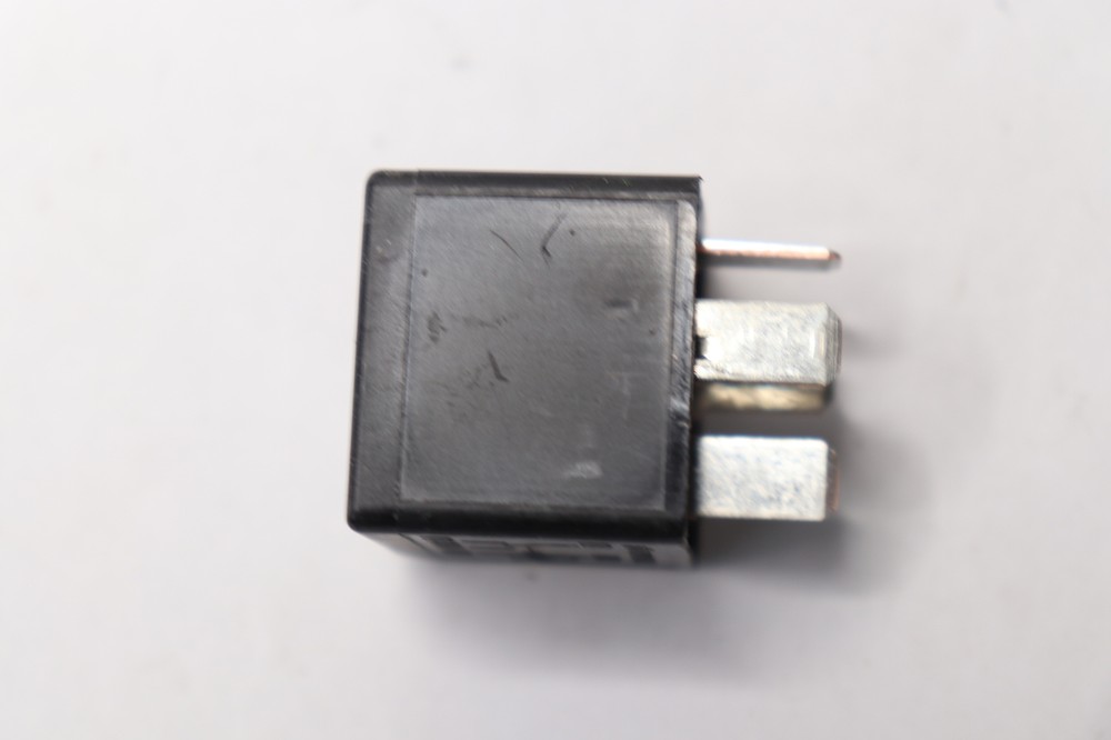 TE Automotive Relay 40AMP 75VDC 1 Form C V23136-A4-X86
