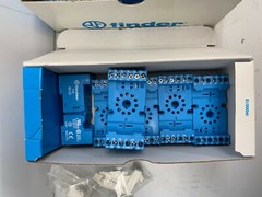 1 VPE 6 pcs Finder 90.03 Screw Socket Base