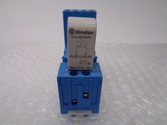 FINDER 94.04 RELAY BASE W/ 99.02.0.024.09 MODULE NSNP
