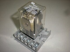 Sky SKKP-3C Relay – 3PDT – 120VAC Coil – Tests OK as Shown – Includes Socket